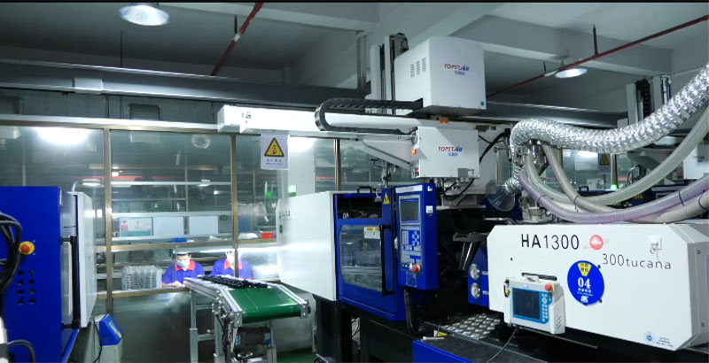 injection moulding صب الحقن