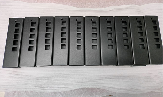 black matte vacuum casting nylon parts أجزاء من النايلون المصبوب بالفراغ باللون الأسود غير اللامع